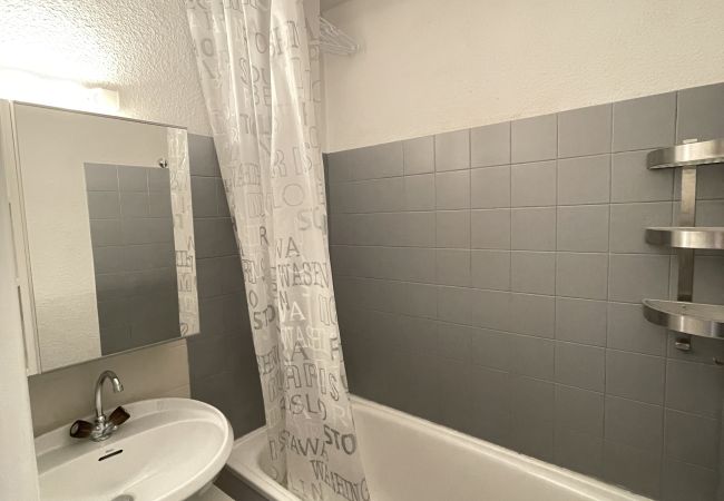 Studio in Risoul - Studio coin nuit 4 couchages CRISTAL A 213 Studio in Risoul - Studio coin nuit 4 couchages CRISTAL A 213