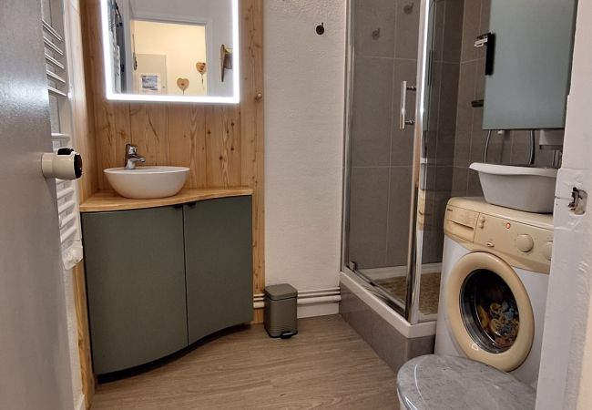 Studio in Risoul - Studio cabine 4 couchages CHRISTIANIA C 39 Studio in Risoul - Studio cabine 4 couchages CHRISTIANIA C 39