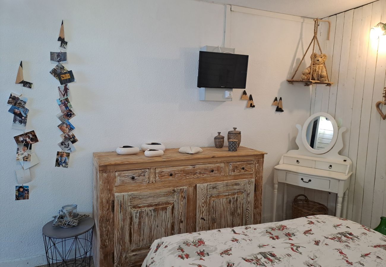 Apartment in Risoul - Appartement 9 couchages EDELWEISS B5