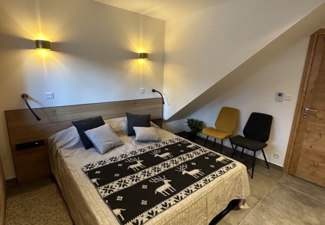 Chalet in Risoul - CHALET LES OURSONS 8 couchages Chalet in Risoul - CHALET LES OURSONS 8 couchages