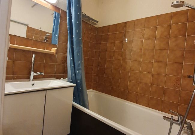 Studio in Risoul - Studio coin nuit 4 couchages CRISTAL A 116 Studio in Risoul - Studio coin nuit 4 couchages CRISTAL A 116