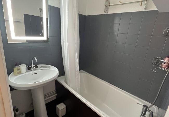 Studio in Risoul - Studio cabine 4 couchages CRISTAL A 416 Studio in Risoul - Studio cabine 4 couchages CRISTAL A 416