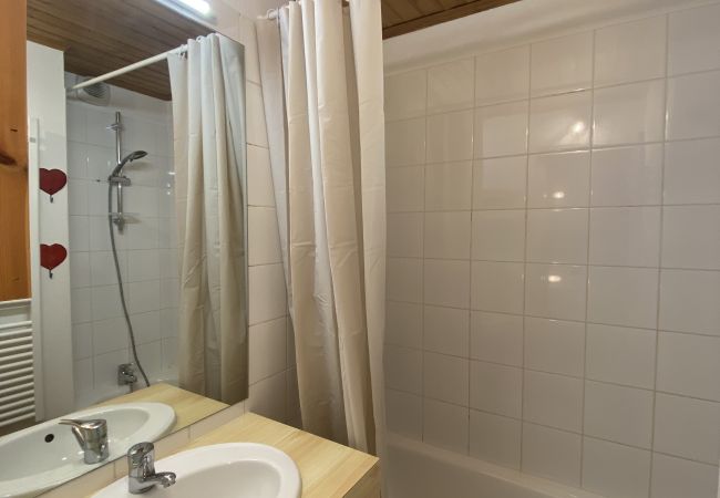 Studio in Risoul - Studio cabine 6 couchages ALDEBARAN 307 Studio in Risoul - Studio cabine 6 couchages ALDEBARAN 307