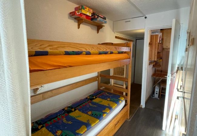 Studio in Risoul - Studio cabine 4 couchages CHAMOIS 111 Studio in Risoul - Studio cabine 4 couchages CHAMOIS 111