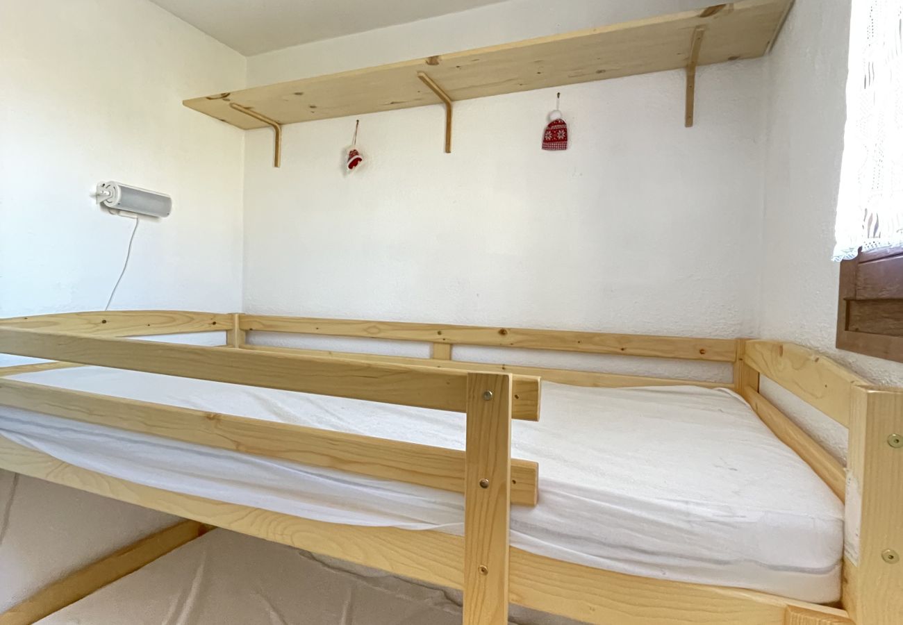 Studio in Risoul - Studio cabine 4 couchages CHRISTIANIA C 00 Studio in Risoul - Studio cabine 4 couchages CHRISTIANIA C 00