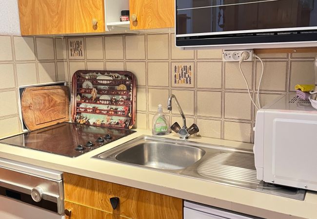 Studio in Risoul - Studio cabine 4 couchages CHRISTIANIA C 03 Studio in Risoul - Studio cabine 4 couchages CHRISTIANIA C 03