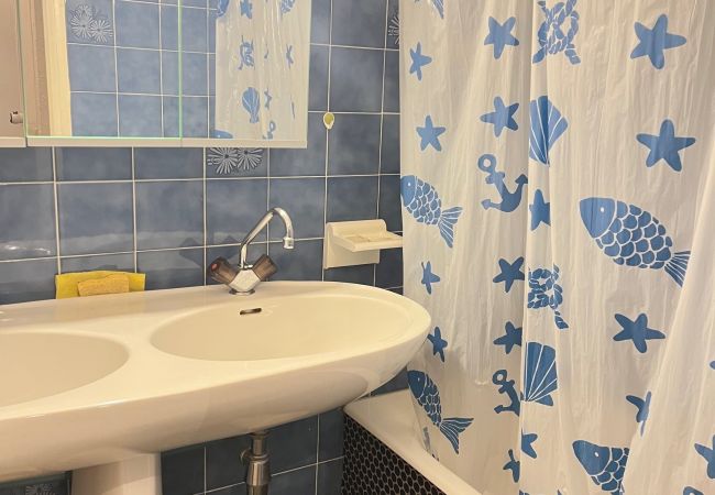 Studio in Risoul - Studio cabine 4 couchages CHRISTIANIA C 03 Studio in Risoul - Studio cabine 4 couchages CHRISTIANIA C 03