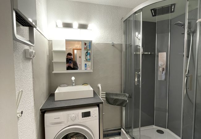 Studio in Risoul - Studio cabine 4 couchages CHRISTIANIA C 29 Studio in Risoul - Studio cabine 4 couchages CHRISTIANIA C 29