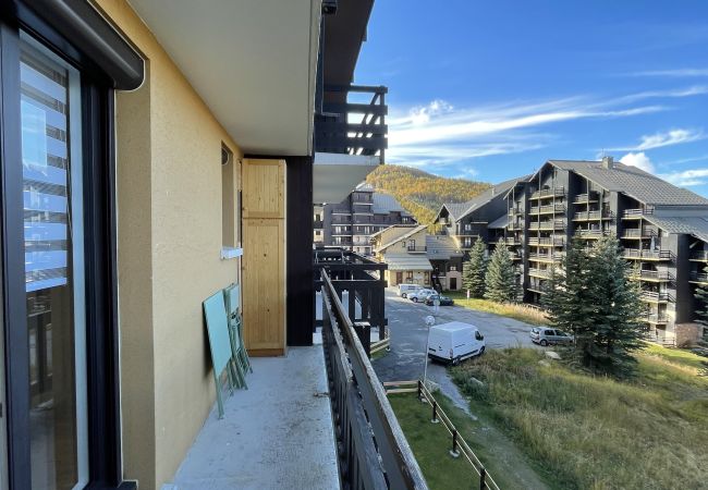 Studio in Risoul - Studio cabine 4 couchages CHRISTIANIA C 29 Studio in Risoul - Studio cabine 4 couchages CHRISTIANIA C 29