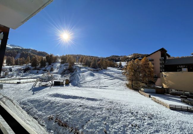 Apartment in Risoul - Appartement 6 couchages CIMBRO II 31 Apartment in Risoul - Appartement 6 couchages CIMBRO II 31