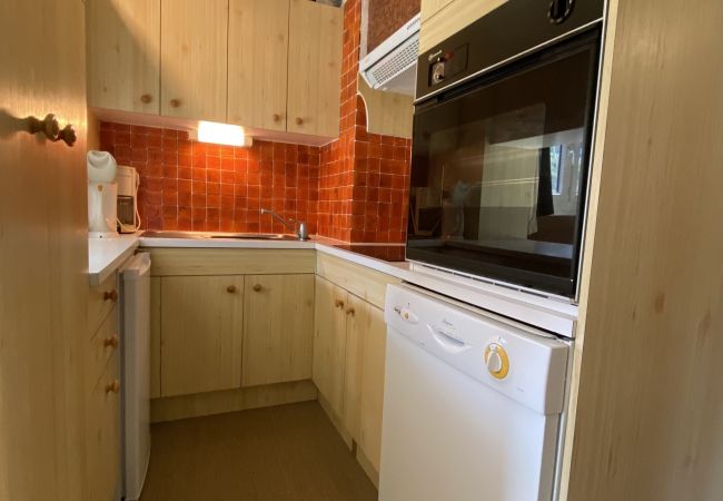 Apartment in Risoul - Appartement 6/7 couchages CIMBRO II 33 Apartment in Risoul - Appartement 6/7 couchages CIMBRO II 33