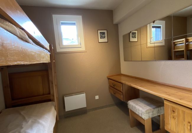 Apartment in Risoul - Appartement 6/7 couchages CIMBRO II 33 Apartment in Risoul - Appartement 6/7 couchages CIMBRO II 33