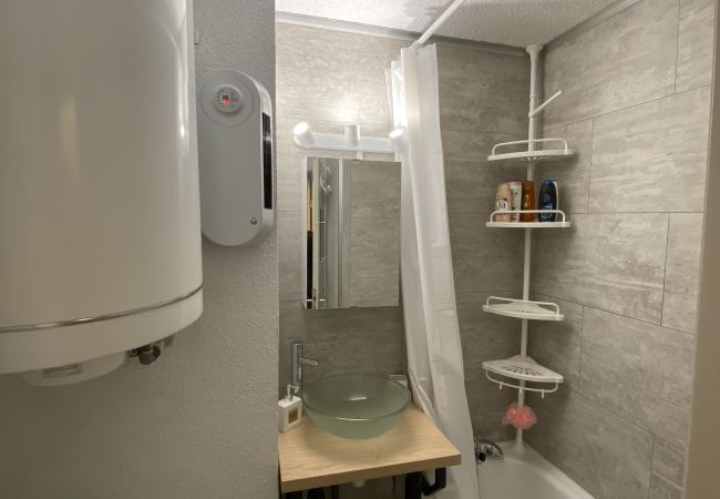 Studio in Risoul - Studio cabine 4 couchages CLARINES A1 63 Studio in Risoul - Studio cabine 4 couchages CLARINES A1 63