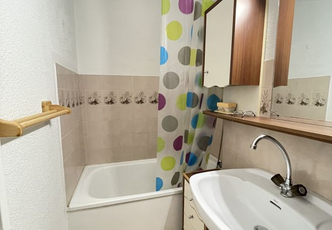 Studio in Risoul - Studio cabine 4 couchages EDELWEISS A 7 Studio in Risoul - Studio cabine 4 couchages EDELWEISS A 7