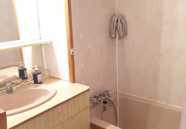 Studio in Risoul - Studio cabine 4 couchages FLORINS II 22 Studio in Risoul - Studio cabine 4 couchages FLORINS II 22