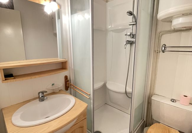 Studio in Risoul - Studio coin nuit 4 couchages LAUS 317 Studio in Risoul - Studio coin nuit 4 couchages LAUS 317