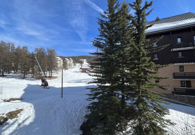 Studio in Risoul - Studio coin nuit 4 couchages VILLARET II 32 Studio in Risoul - Studio coin nuit 4 couchages VILLARET II 32