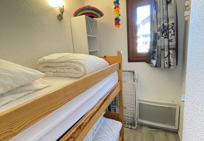Studio in Risoul - Studio cabine 4 couchages CHABRIERES I 27 Studio in Risoul - Studio cabine 4 couchages CHABRIERES I 27
