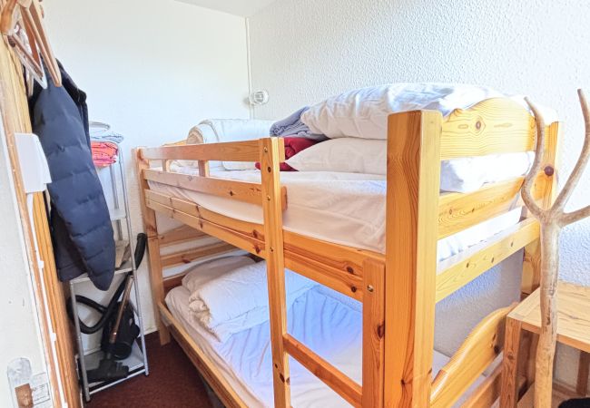 Studio in Risoul - Studio cabine 4 couchages OREE DU BOIS B 411 Studio in Risoul - Studio cabine 4 couchages OREE DU BOIS B 411
