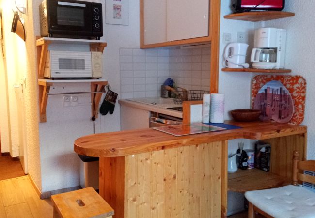 Studio in Risoul - Studio coin nuit 4 couchages ETERLOU 12 Bis Studio in Risoul - Studio coin nuit 4 couchages ETERLOU 12 Bis