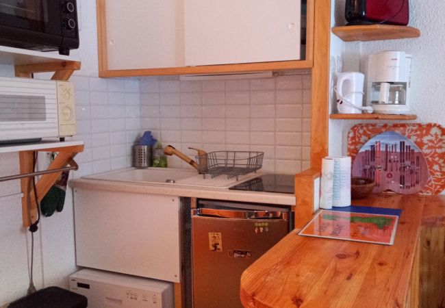 Studio in Risoul - Studio coin nuit 4 couchages ETERLOU 12 Bis Studio in Risoul - Studio coin nuit 4 couchages ETERLOU 12 Bis