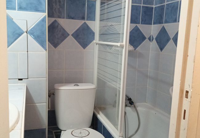 Studio in Risoul - Studio coin nuit 4 couchages ETERLOU 12 Bis Studio in Risoul - Studio coin nuit 4 couchages ETERLOU 12 Bis