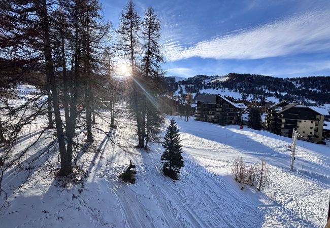 Apartment in Risoul - Appartement 4/6 couchages LE MELEZET G 16 Apartment in Risoul - Appartement 4/6 couchages LE MELEZET G 16