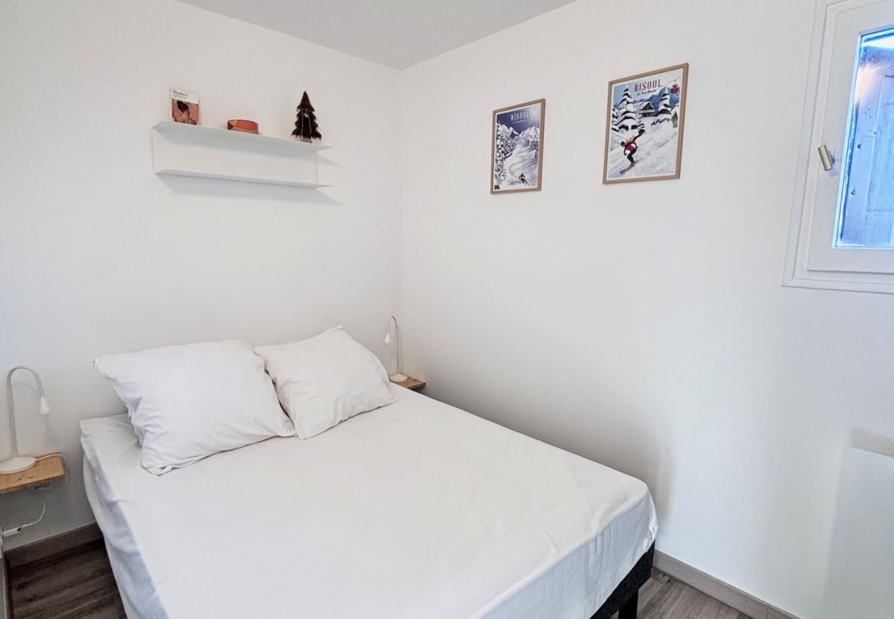 Apartment in Risoul - Appartement 4/6 couchages LE MELEZET G 16