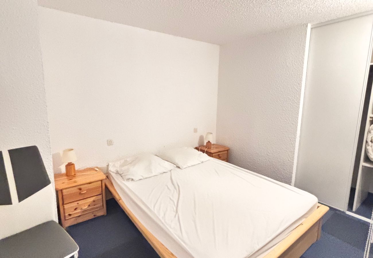 Apartment in Risoul - Duplex 4/6 couchages Les Florins II 67