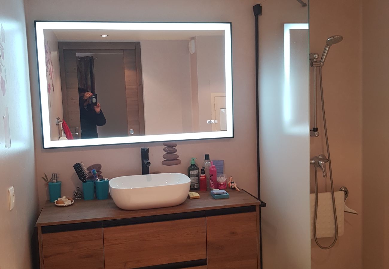 Apartment in Risoul - Appartement 5 pièces 9 couchages DENEB 42