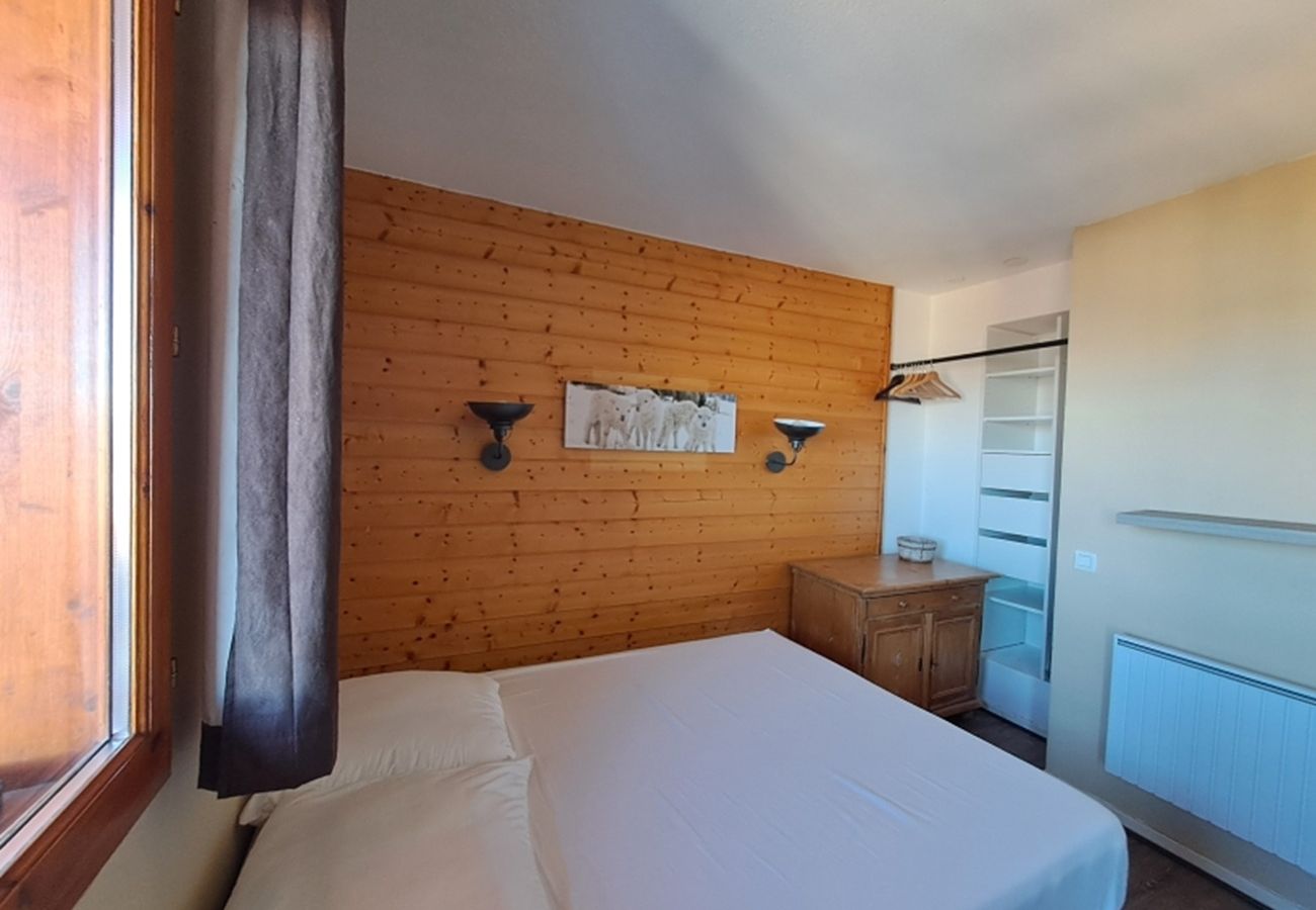 Apartment in Risoul - 2 pièces + coin nuit 6 couchages Les Balons de Sir