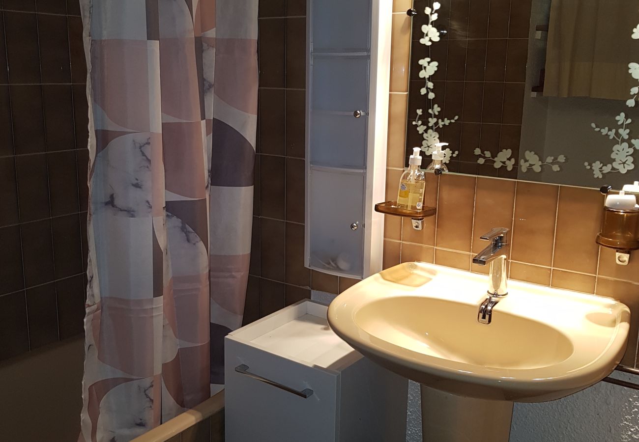 Studio in Risoul - Studio cabine 4 couchages Villaret I 122