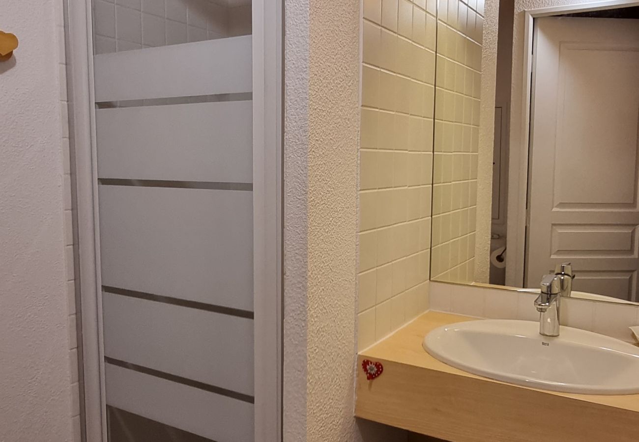 Apartment in Risoul - Duplex 3 pièces 6 couchages VEGA 706