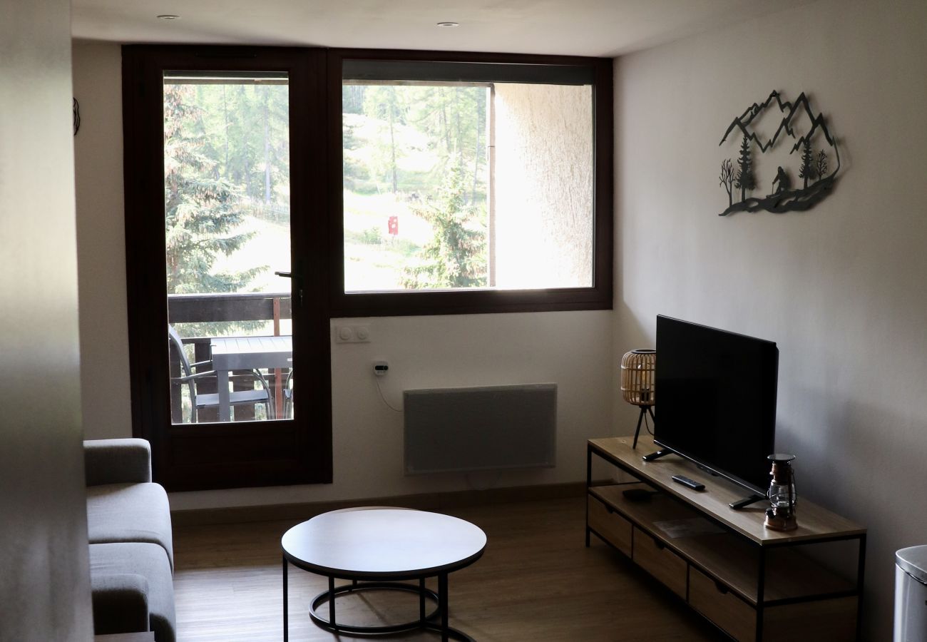 Studio in Risoul - OREE DU BOIS A 712 Studio Coin Nuit 4 couchages
