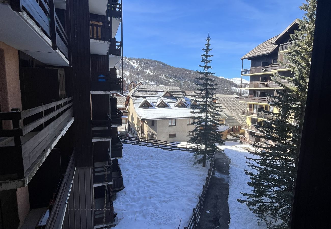 Appartement, Risoul, vacances-au-ski, skis-aux-pieds, century-21, Cristal