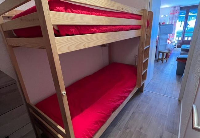 Appartement à Risoul - 2 pièces + cabine 6 couchages CHRISTIANIA A 15 Appartement à Risoul - 2 pièces + cabine 6 couchages CHRISTIANIA A 15