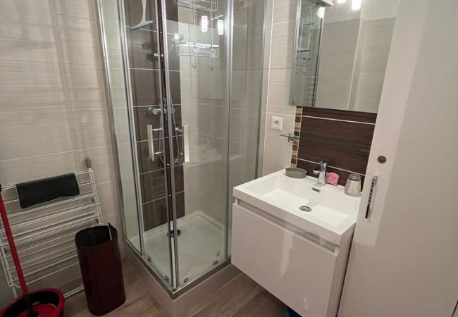 Appartement à Risoul - 2 pièces + cabine 6 couchages CHRISTIANIA A 15 Appartement à Risoul - 2 pièces + cabine 6 couchages CHRISTIANIA A 15