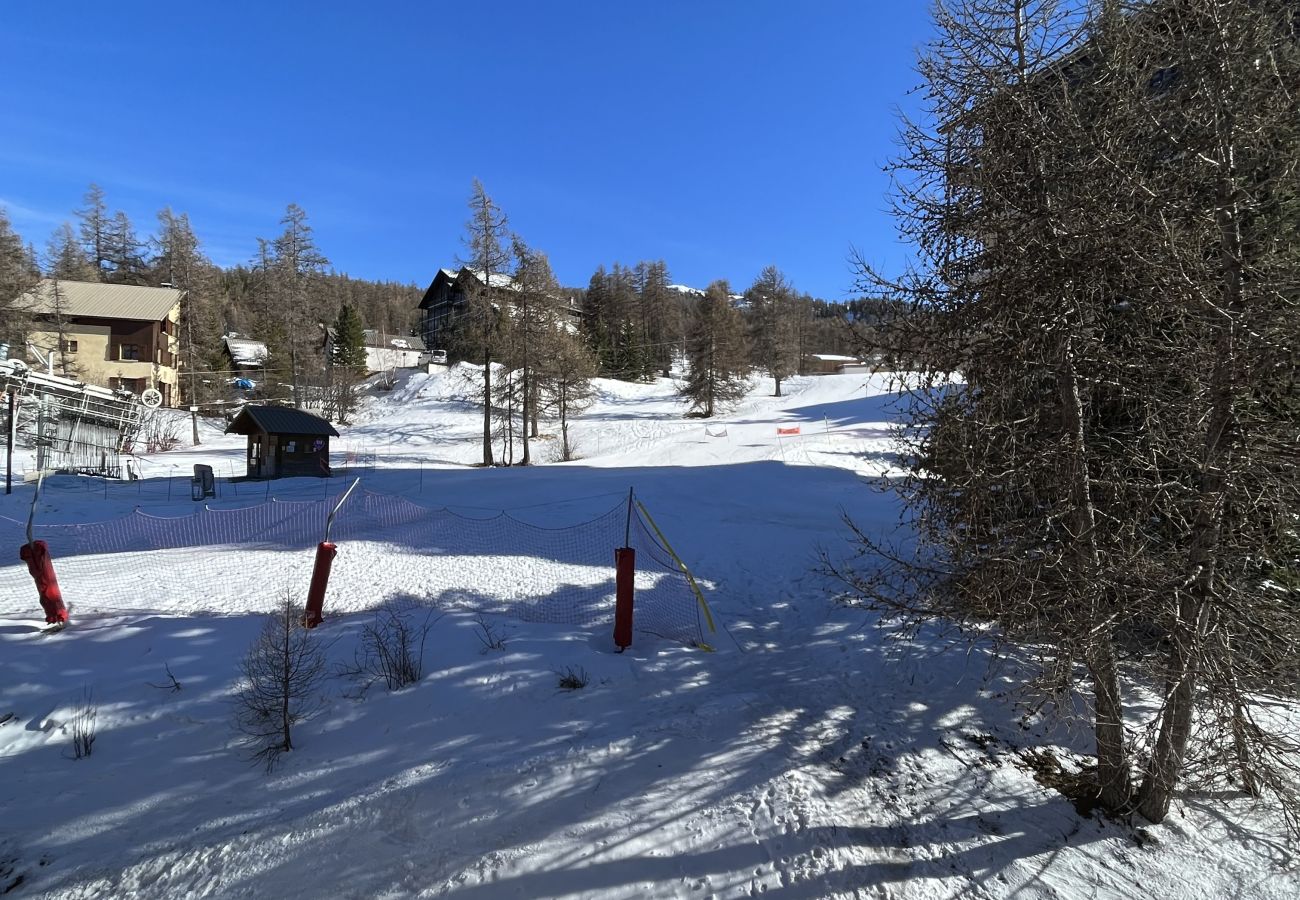 Appartement, Risoul, vacances-au-ski, skis-aux-pieds, century-21, Clarines