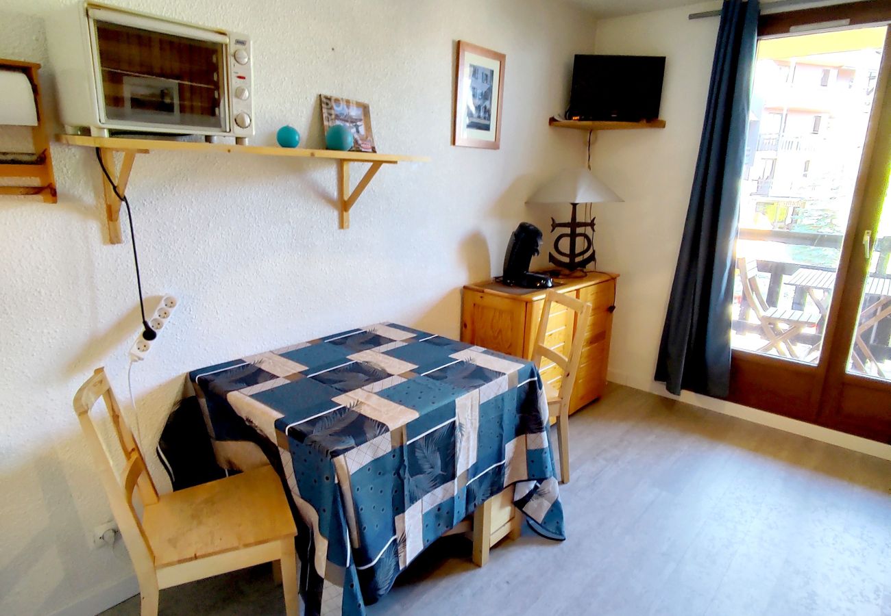 Appartement, Risoul, vacances-au-ski, skis-aux-pieds, century-21, Clarines