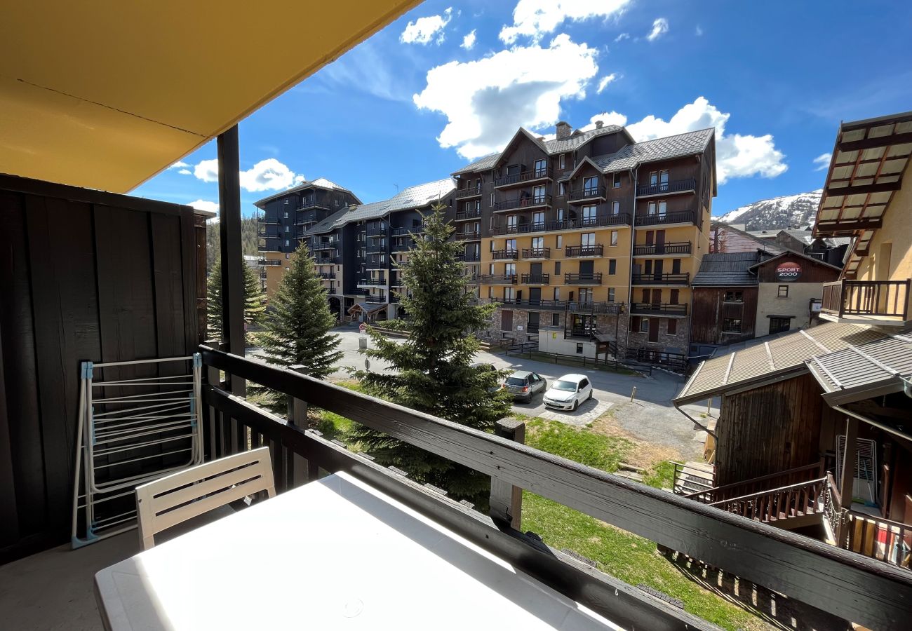 Appartement, Risoul, vacances-au-ski, skis-aux-pieds, century-21, Clarines