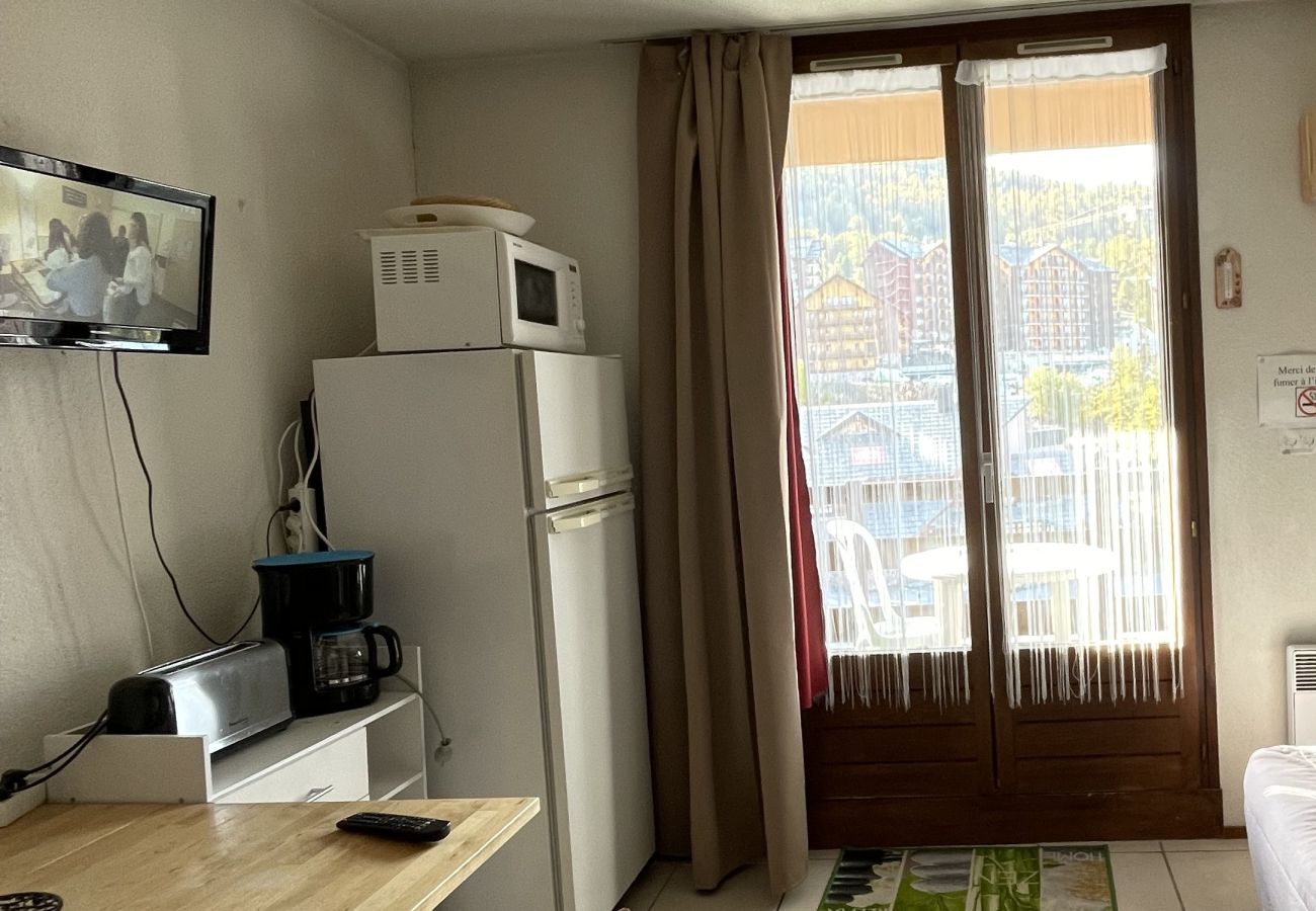 Studio à Risoul - Studio coin nuit 4 couchages EDELWEISS A 42