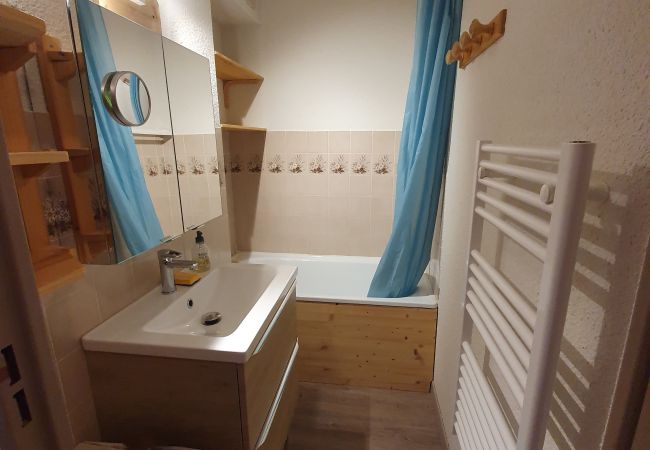 Studio à Risoul - Studio cabine 4 couchages EDELWEISS A 50 Studio à Risoul - Studio cabine 4 couchages EDELWEISS A 50