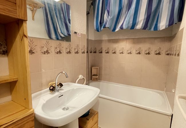 Studio à Risoul - Studio cabine 4 couchages EDELWEISS B 9 Studio à Risoul - Studio cabine 4 couchages EDELWEISS B 9