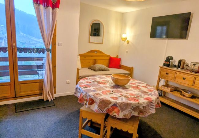 Studio à Risoul - Studio cabine 4/6 couchages PEGASE 50 Studio à Risoul - Studio cabine 4/6 couchages PEGASE 50