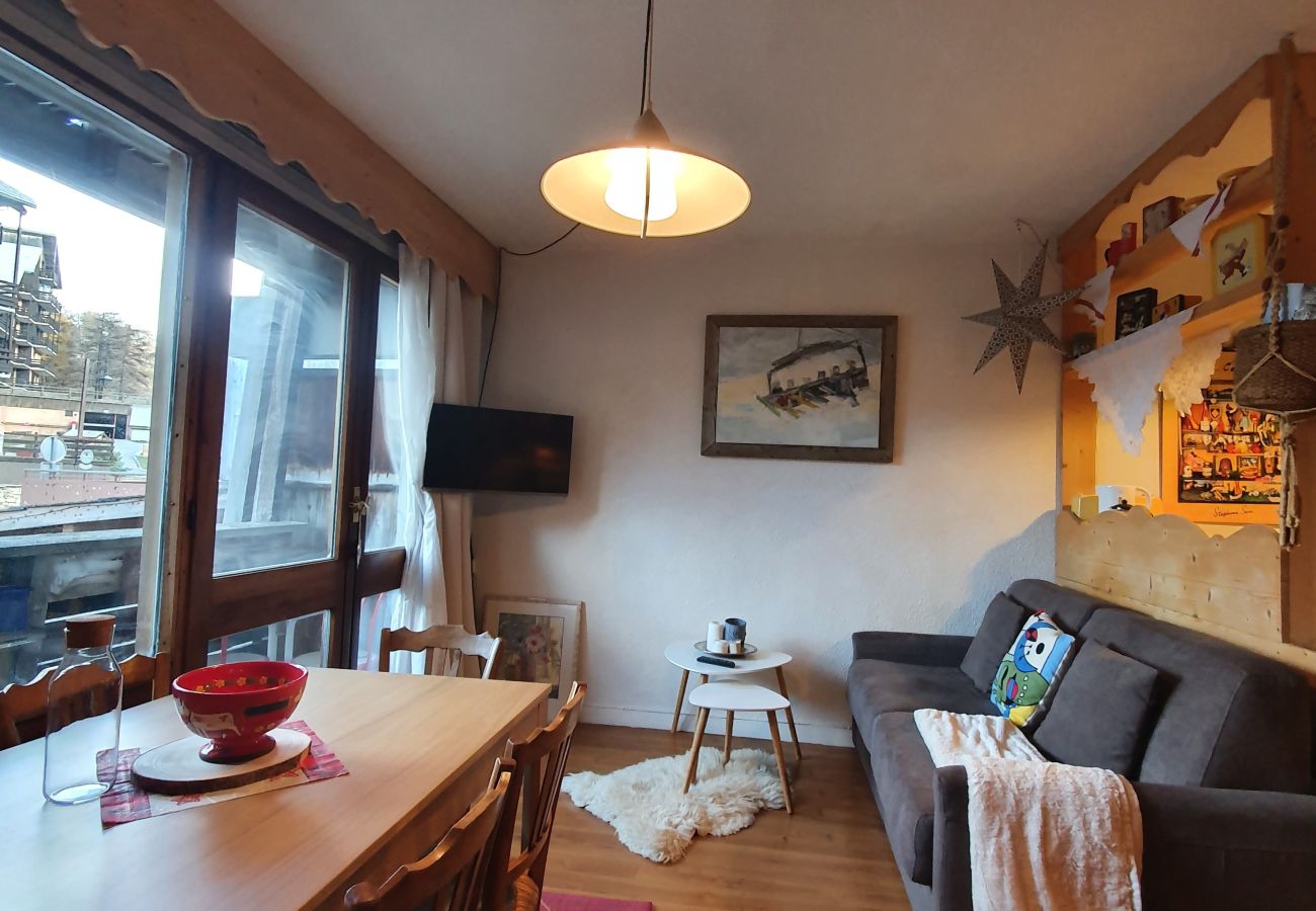 Appartement, Risoul, vacances-au-ski, front-de-neige, century-21, Valbel