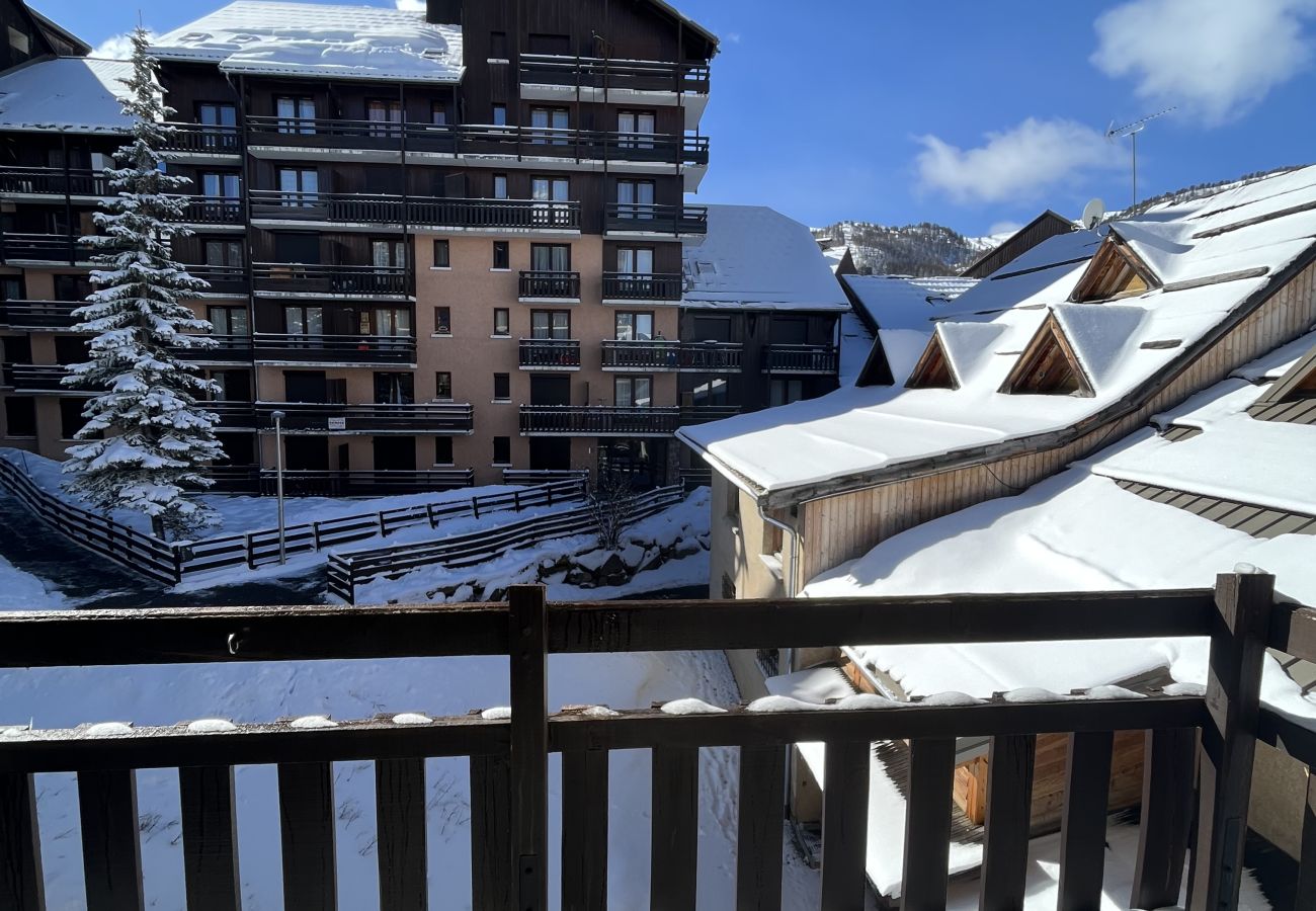 Appartement, Risoul, vacances-au-ski, skis-aux-pieds, century-21, Villaret