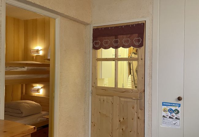 Appartement à Risoul - 2 pièces + cabine 6 couchages VILLARET II 41 Appartement à Risoul - 2 pièces + cabine 6 couchages VILLARET II 41