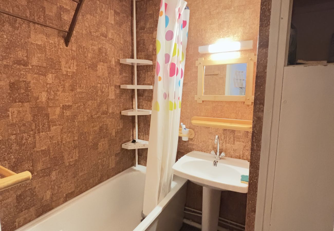 Studio à Risoul - Studio coin nuit 4 couchages Clarines B2 347