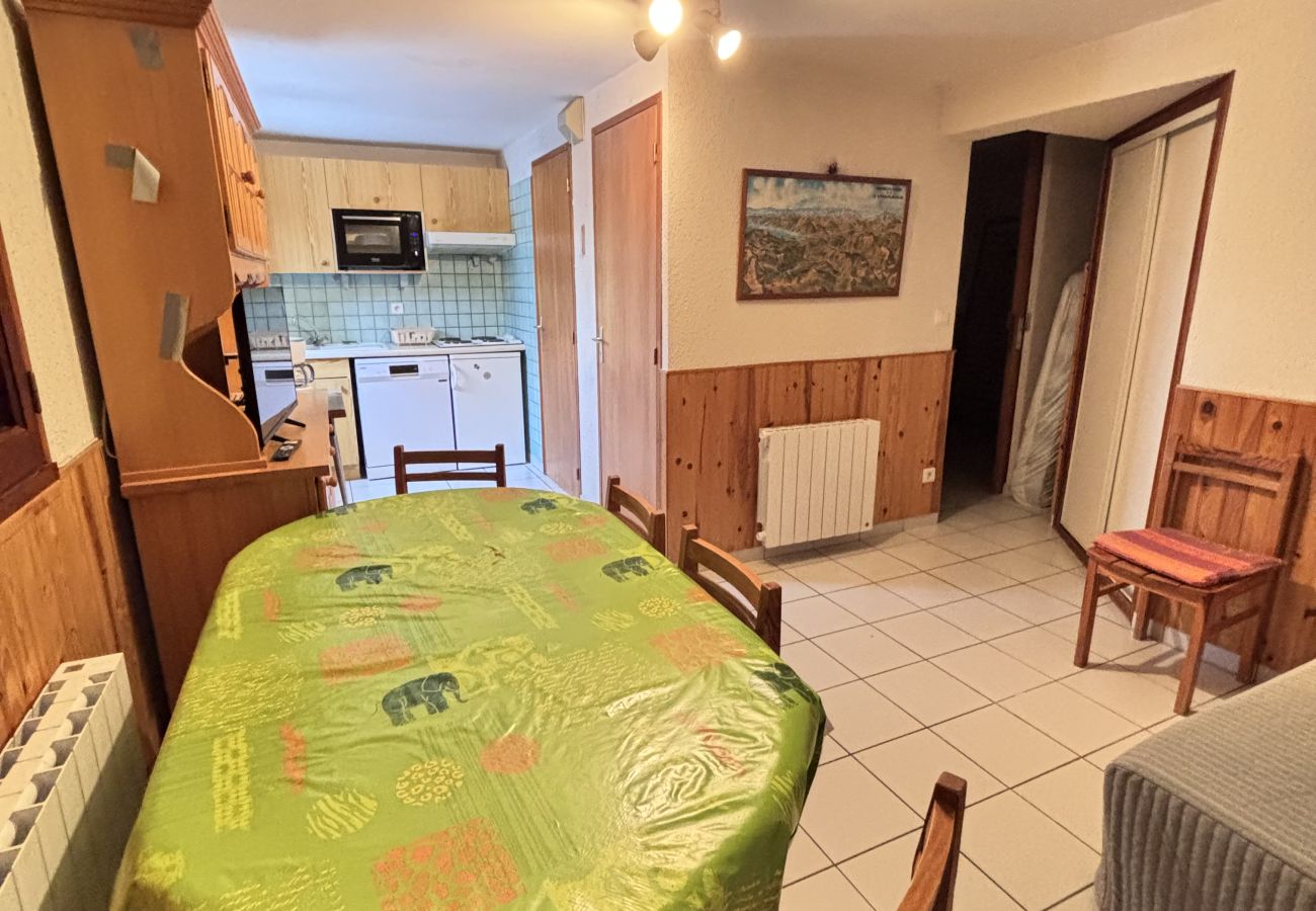 Appartement à Risoul - Appartement 2 pièces + coin nuit 6 couchages le La