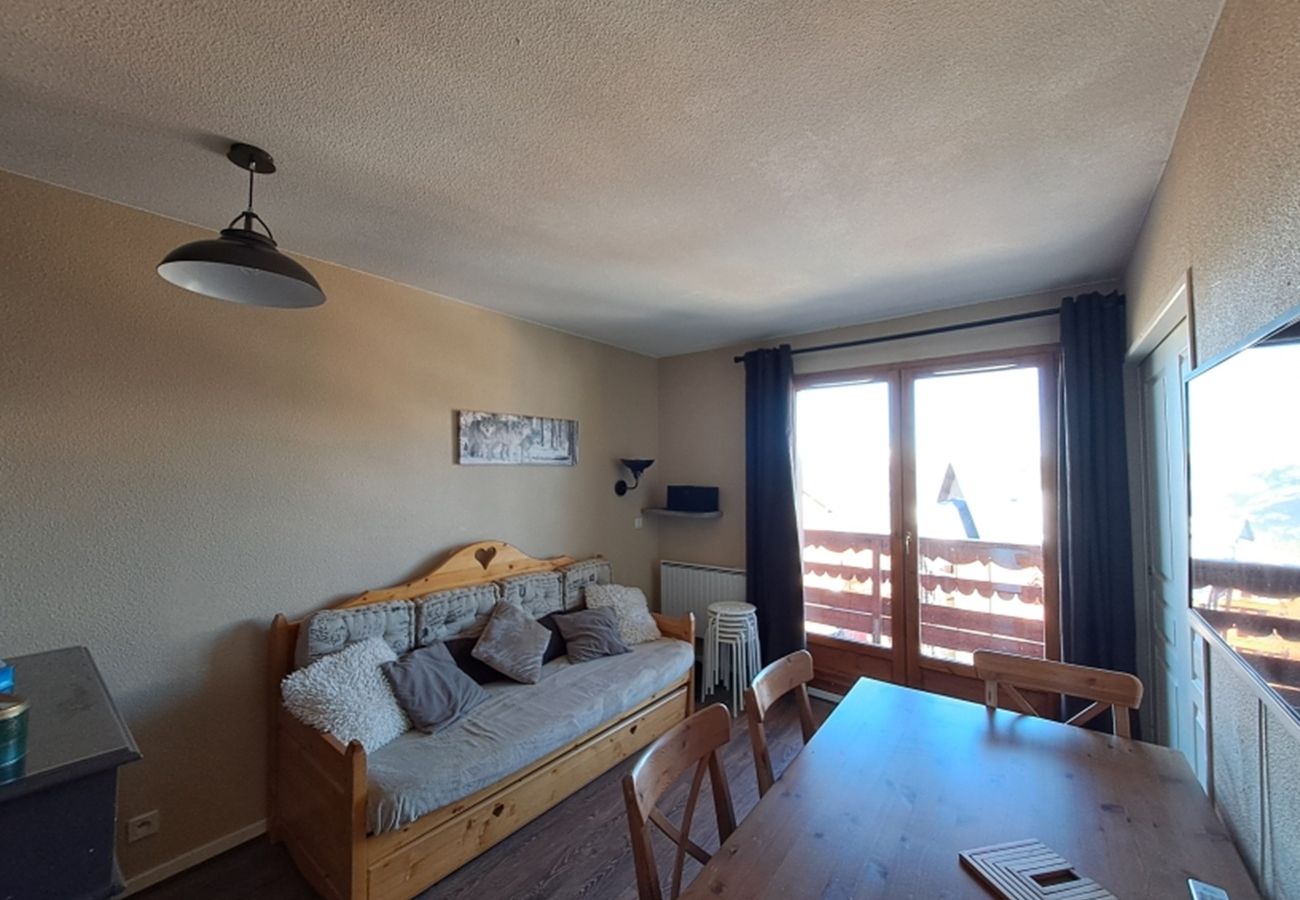 Appartement à Risoul - 2 pièces + coin nuit 6 couchages Les Balons de Sir